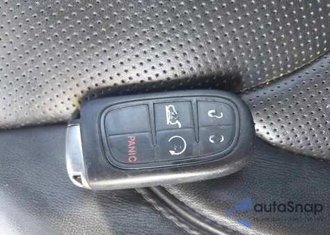 2019 Jeep Cherokee Overland 4X4 из США, поврежденный, VIN 1C4PJMJN8KD117253